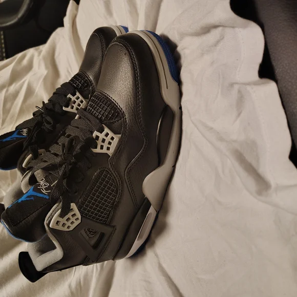 Jordan Black and Blue Athletic Sneakers with Strap Closure - Picture 3 of 5